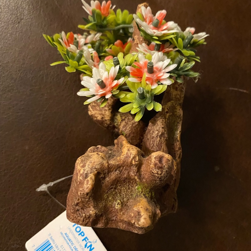 Betta Mini Rock with Plant decor for Aquariums.